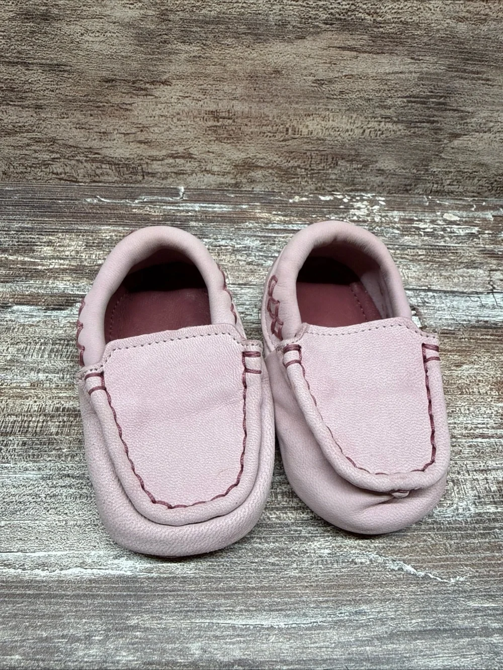 Ugg Pink Leather Moccasins Girls 4/5